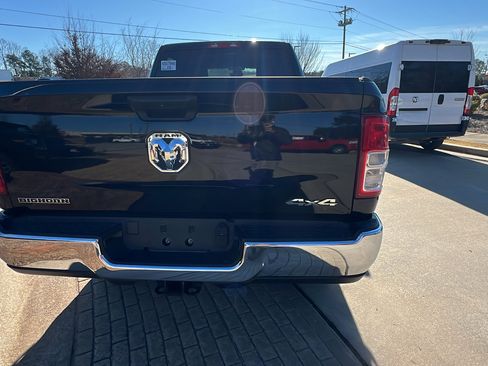 Used 2024 RAM 2500 Big Horn w/ Bed Utility Group image 9
