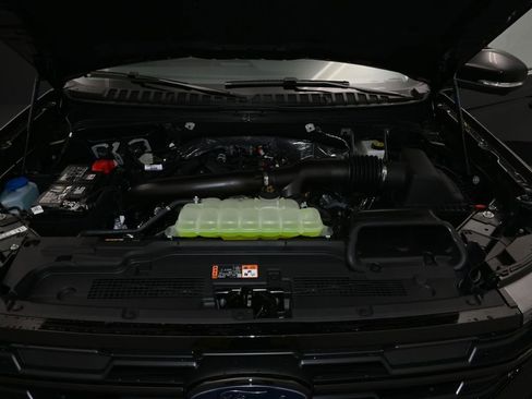 New 2025 Ford Expedition Active image 13