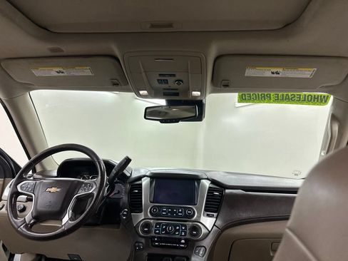 Used 2017 Chevrolet Suburban LT w/ Luxury Package AWD/4WD image 27