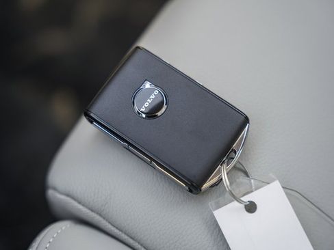 New 2026 Volvo XC40 B5 Ultra w/ Protection Package Premier image 44