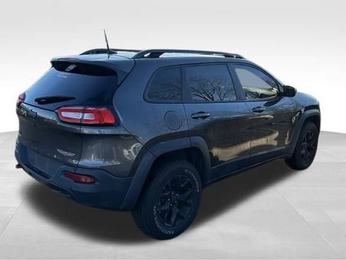 Used 2017 Jeep Cherokee Trailhawk w/ Comfort/Convenience Group image 7