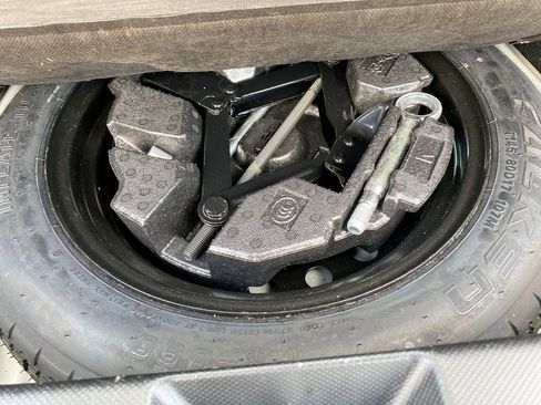 Used 2019 Subaru Crosstrek 2.0i Premium w/ Eyesight System image 34