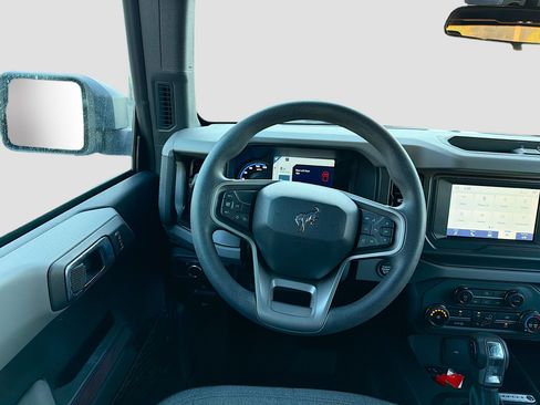 Used 2022 Ford Bronco 4-Door image 17