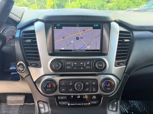 Used 2016 Chevrolet Suburban LTZ RWD image 22