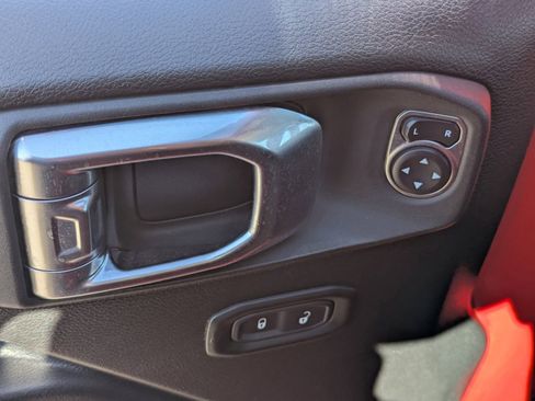 Used 2021 Jeep Gladiator Mojave image 25