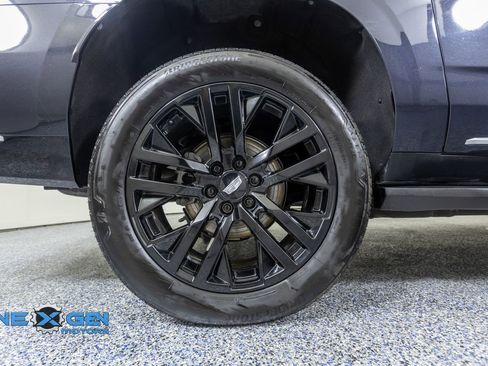 Used 2022 Cadillac Escalade ESV Premium Luxury image 47