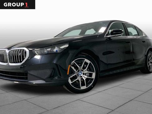 Used 2024 BMW i5 eDrive40i w/ Premium Package RWD image 1