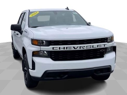 Used 2021 Chevrolet Silverado 1500 Custom image 4