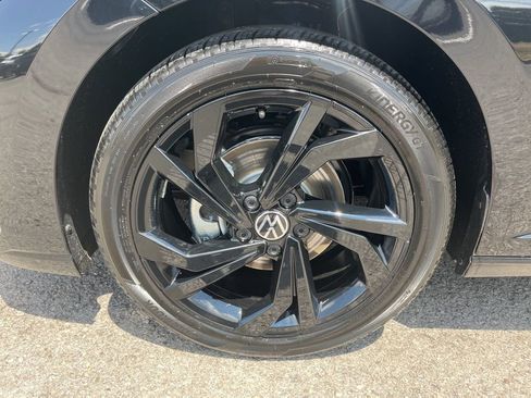 New 2025 Volkswagen Jetta SE image 7