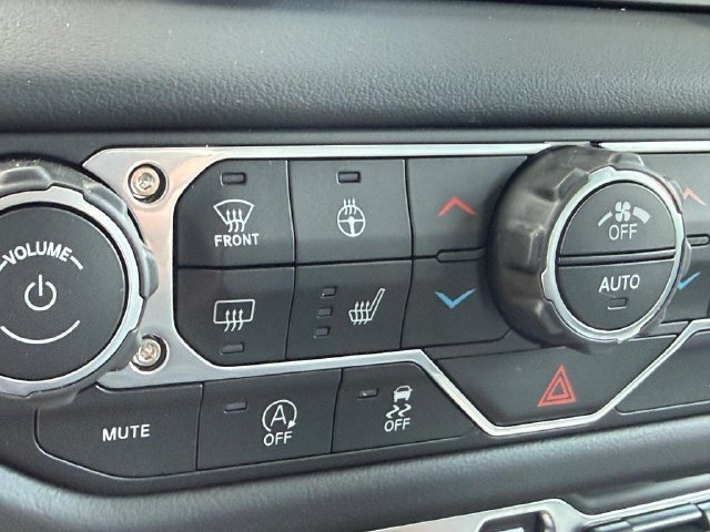 New 2026 Jeep Gladiator Mojave AWD/4WD image 23