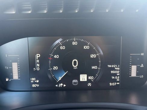 Used 2018 Volvo XC90 T5 Momentum w/ Convenience Package AWD/4WD image 34