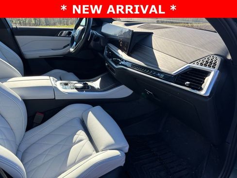 Used 2025 BMW X5 xDrive40i w/ Premium Package image 19
