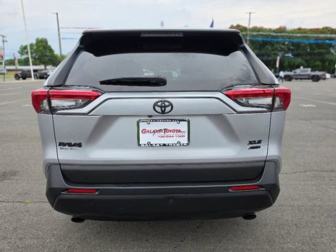 Used 2023 Toyota RAV4 XLE Premium AWD/4WD image 6