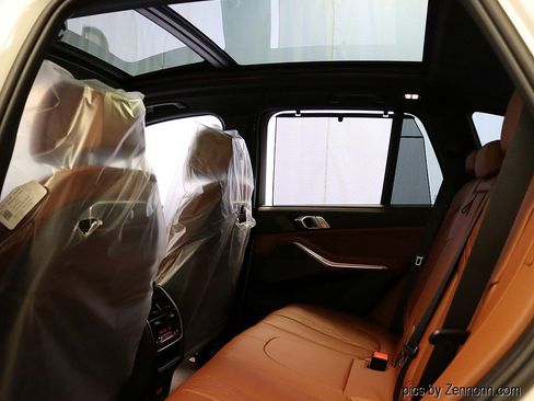 New 2026 BMW X5 M60i image 13