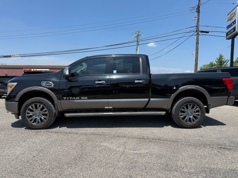 Used 2018 Nissan Titan Platinum Reserve w/ Platinum Utility Package AWD/4WD image 3