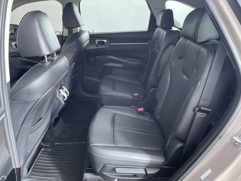 Used 2024 Kia Sorento SX AWD/4WD image 21