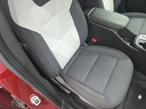 Used 2024 Chevrolet Trax LS w/ LS Convenience Package FWD image 16