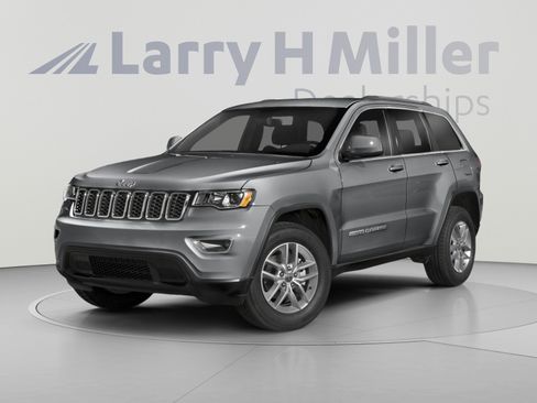 Certified 2019 Jeep Grand Cherokee Laredo w/ 18" Wheel & 8.4" Radio Group AWD/4WD image 1