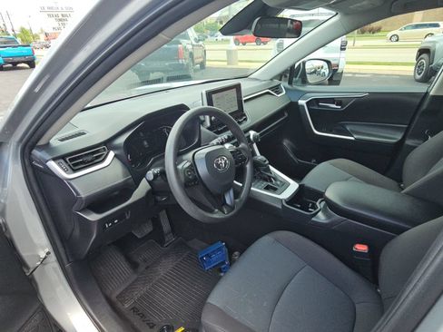 Certified 2025 Toyota RAV4 XLE AWD/4WD image 24