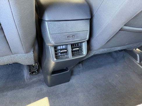 Used 2025 Chevrolet Equinox LT image 23