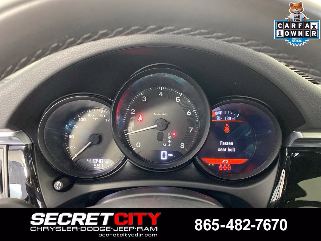 Used 2023 Porsche Macan AWD/4WD image 16