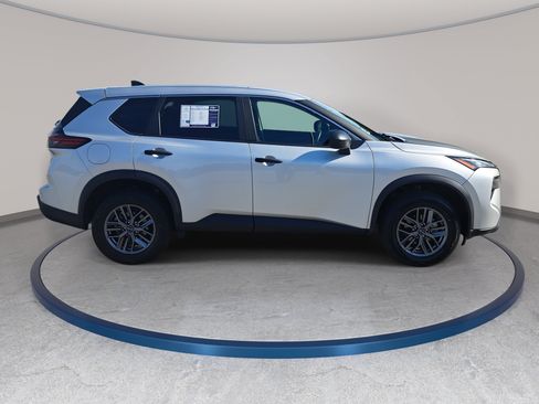 Certified 2024 Nissan Rogue S AWD/4WD image 4