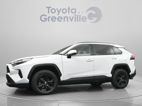 Used 2024 Toyota RAV4 XLE image 2