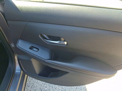 Used 2023 Nissan Sentra SV FWD image 14