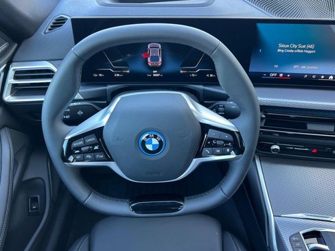 Used 2025 BMW i4 eDrive40 w/ Premium Package RWD image 27