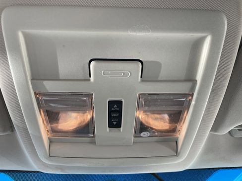 Used 2012 Jeep Liberty Sport image 20