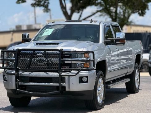 Used 2018 Chevrolet Silverado 3500 LTZ w/ Duramax Plus Package AWD/4WD image 3