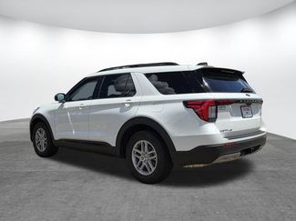 New 2026 Ford Explorer Active RWD video 3