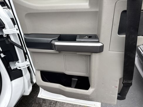 Used 2022 Ford F350 XLT w/ XLT Value Package image 10