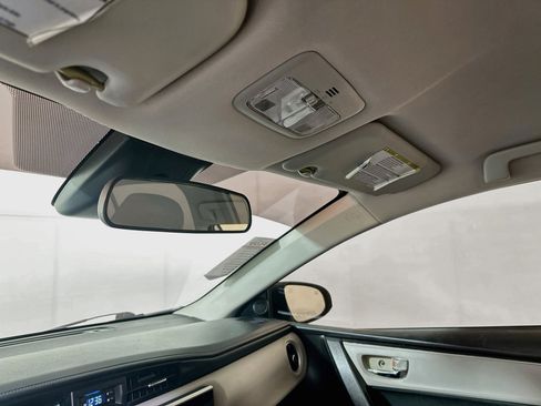 Used 2017 Toyota Corolla LE FWD image 18