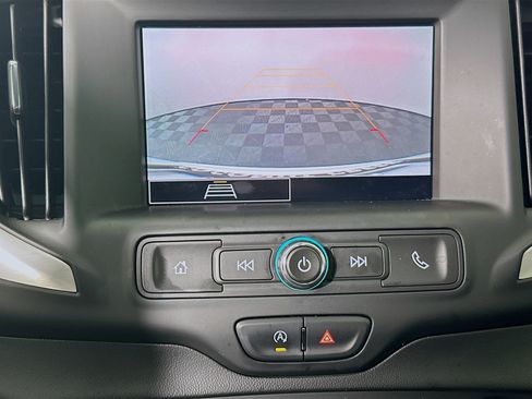 Used 2022 GMC Terrain SLE w/ Driver Convenience Package FWD image 25