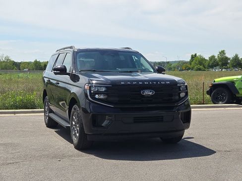 New 2026 Ford Expedition Active AWD/4WD image 6