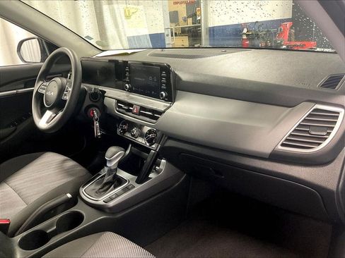 Used 2024 Kia Seltos LX AWD/4WD image 14