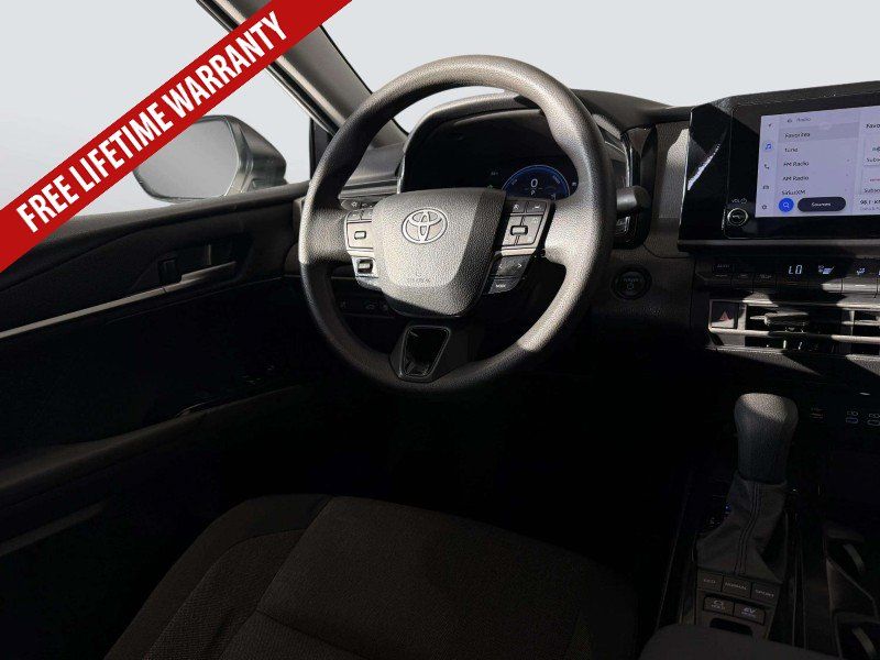 Used 2025 Toyota Camry LE FWD image 21