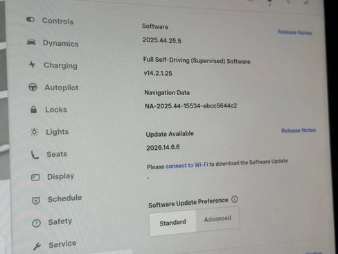 Used 2025 Tesla Model Y Long Range AWD/4WD image 19
