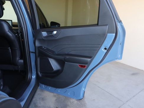 New 2025 Ford Escape SE w/ Class II Trailer Tow Package image 39