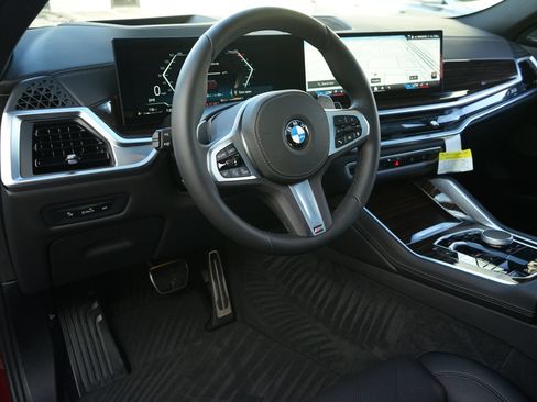 Used 2026 BMW X6 xDrive40i AWD/4WD image 2