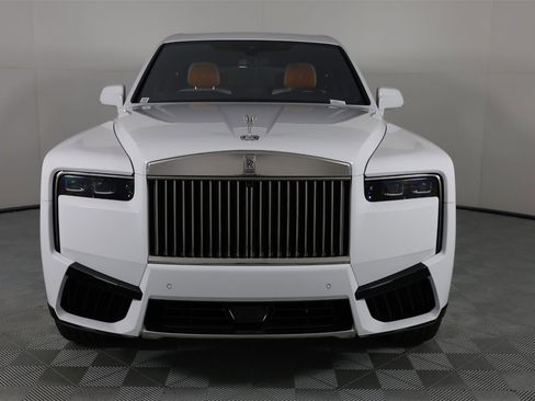 New 2026 Rolls-Royce Cullinan image 10