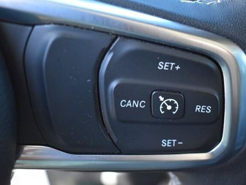 Used 2023 Jeep Wrangler Unlimited Sahara w/ Cold Weather Group AWD/4WD image 28