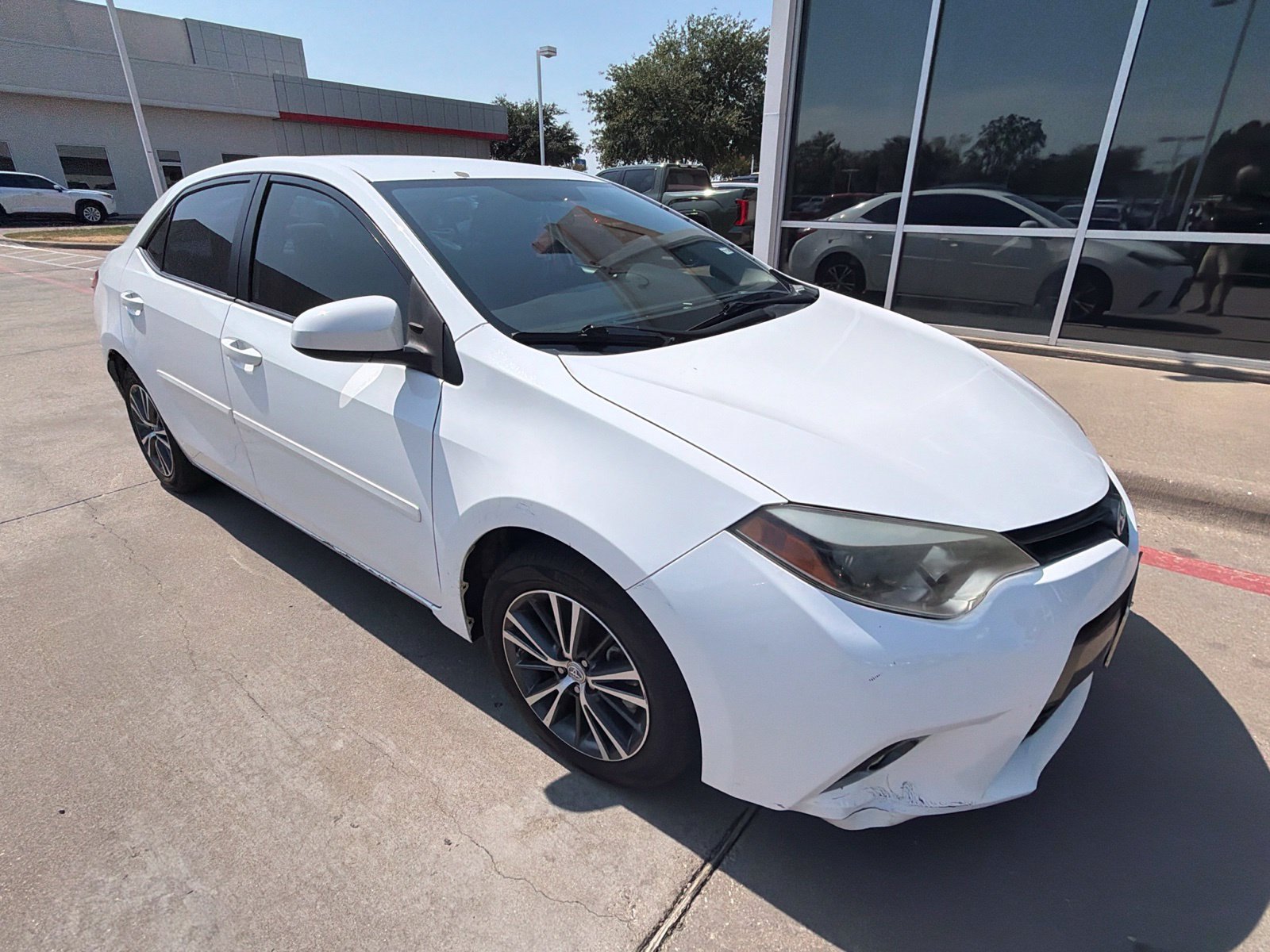 Used 2016 Toyota Corolla LE FWD image 4