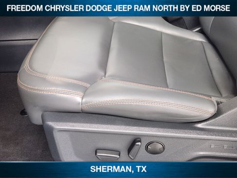 Used 2025 Ford Expedition Active AWD/4WD image 18