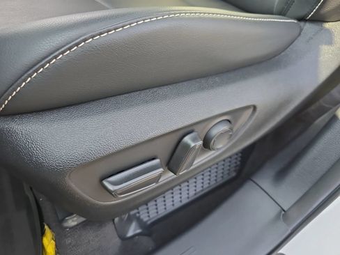 Certified 2025 Toyota Sienna XSE AWD/4WD image 32