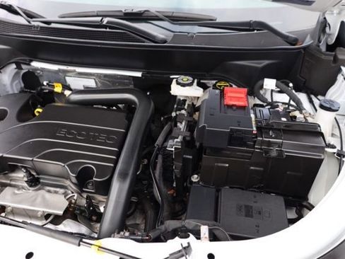 Used 2025 Chevrolet Equinox LT w/ Convenience Package II image 40