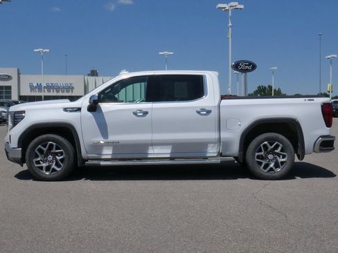 Used 2023 GMC Sierra 1500 SLT w/ SLT Premium Package image 1