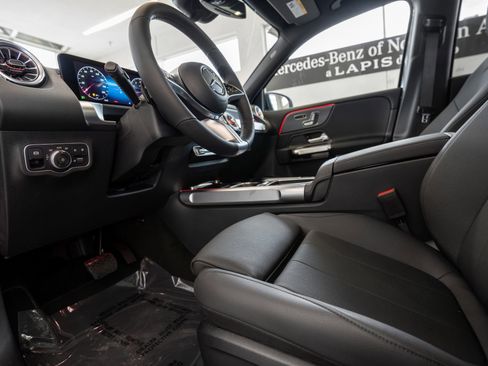 Used 2024 Mercedes-Benz GLB 250 w/ Exclusive Package image 6