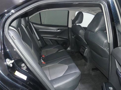 Used 2019 Toyota Camry SE image 27